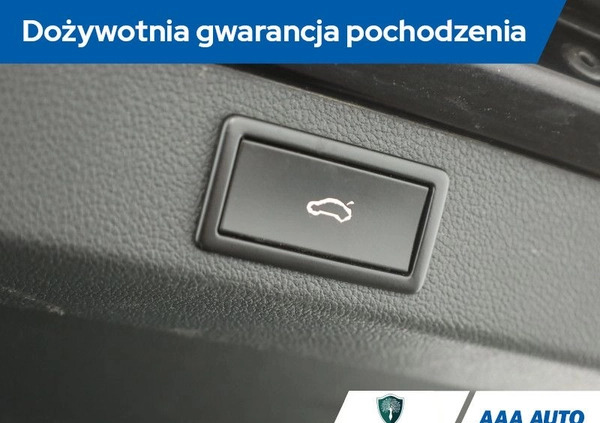 Skoda Superb cena 60000 przebieg: 182105, rok produkcji 2015 z Tarnobrzeg małe 277